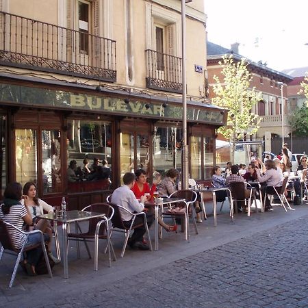 Hostal Castilla Madrid Exterior photo