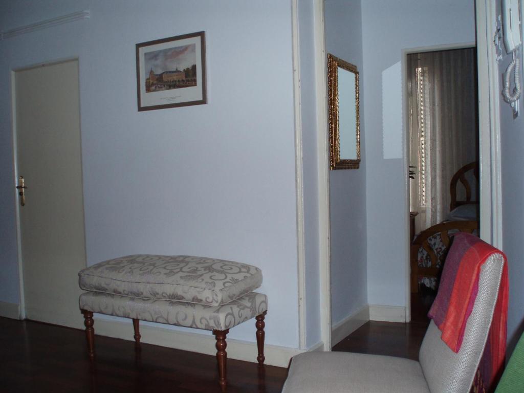 Hostal Castilla Madrid Room photo