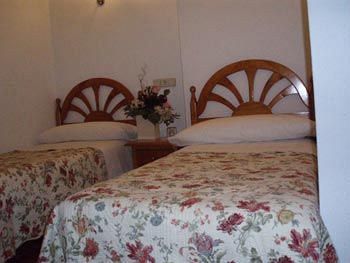 Hostal Castilla Madrid Exterior photo